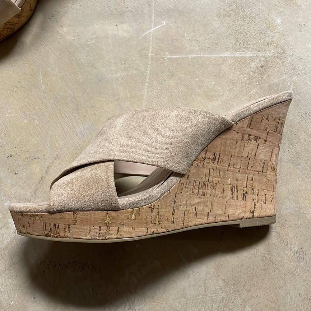 Nude wedges By Charles David